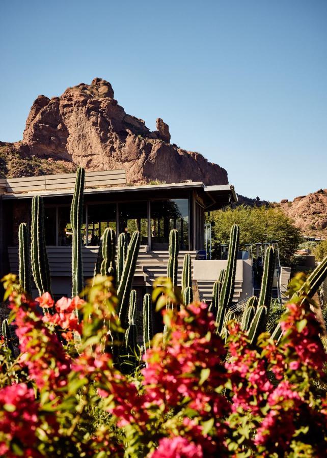 Hotel Sanctuary Camelback Mountain And
