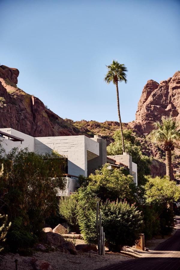 Sanctuary Camelback Mountain And 4*